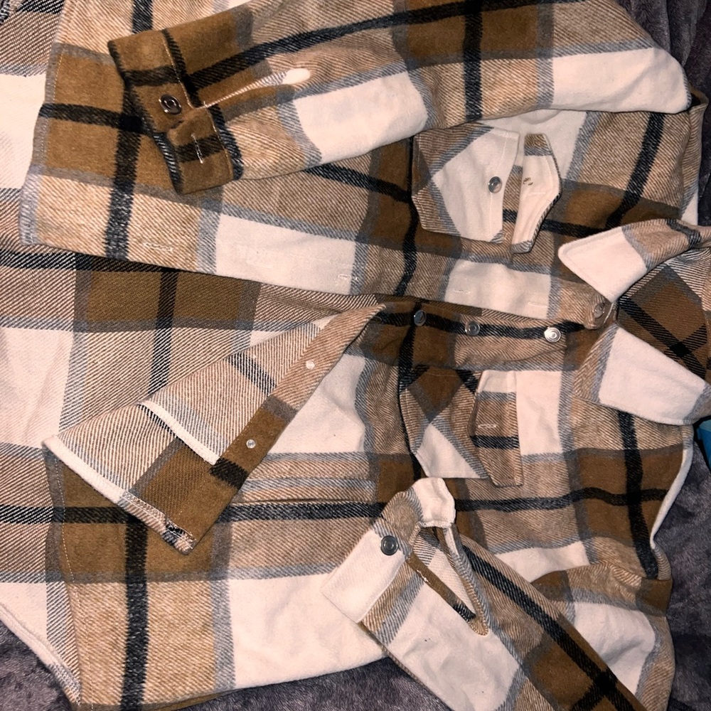 large winter button up - Picture 3 of 3